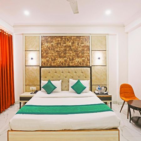 The Almora Residency - Complimentary Airport Trasnfer Hotel New Delhi Exterior photo