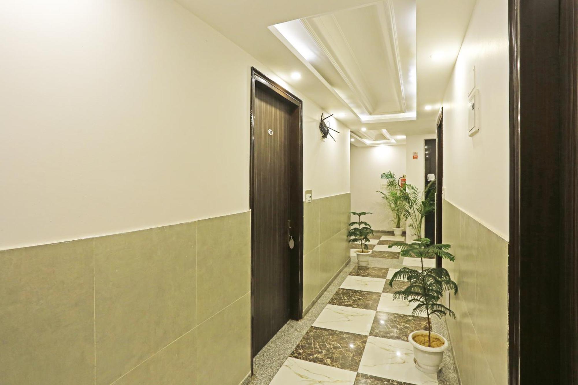 The Almora Residency - Complimentary Airport Trasnfer Hotel New Delhi Exterior photo
