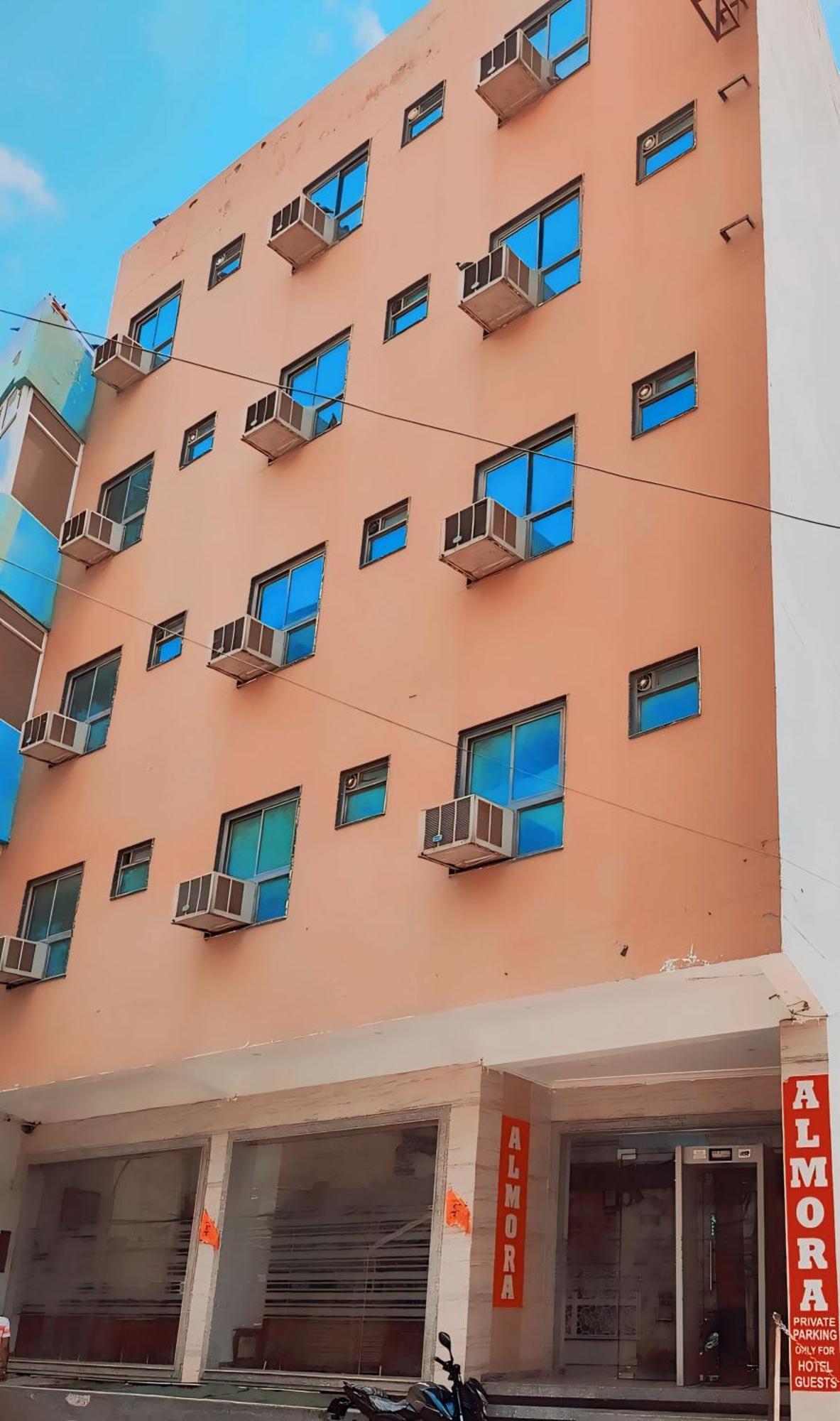 The Almora Residency - Complimentary Airport Trasnfer Hotel New Delhi Exterior photo