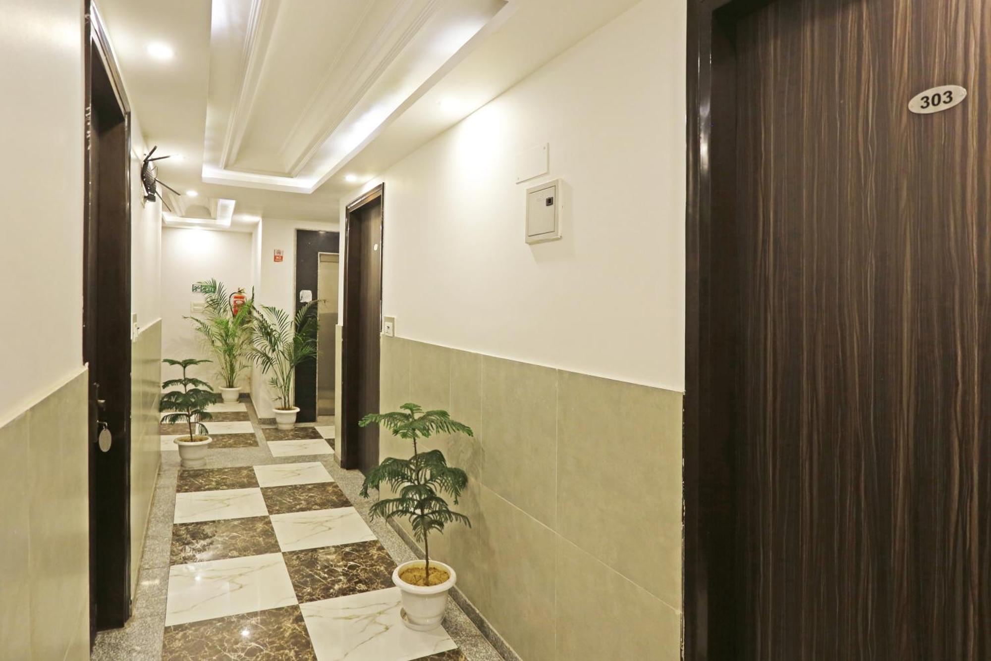 The Almora Residency - Complimentary Airport Trasnfer Hotel New Delhi Exterior photo