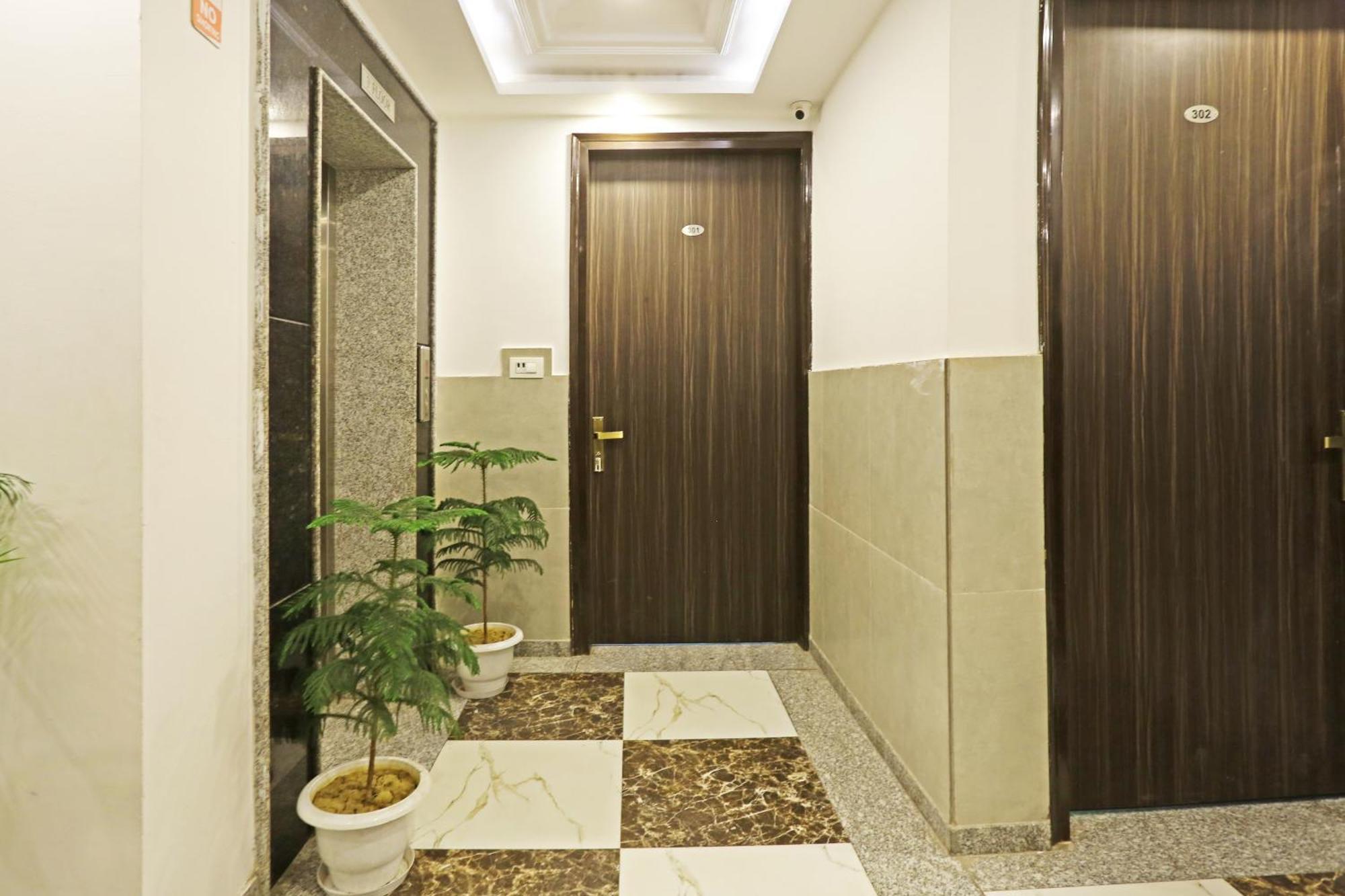 The Almora Residency - Complimentary Airport Trasnfer Hotel New Delhi Exterior photo
